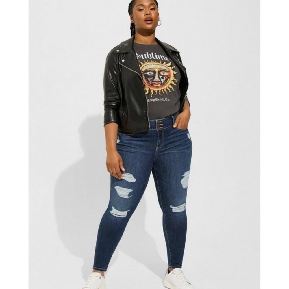 TORRID Jegging Skinny Super Soft High-Rise Deconstructed Jeans